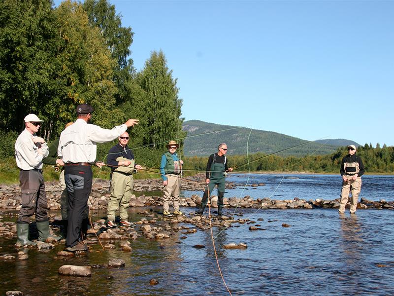 Das Gelernte in der Praxis am Wasser umsetzen.