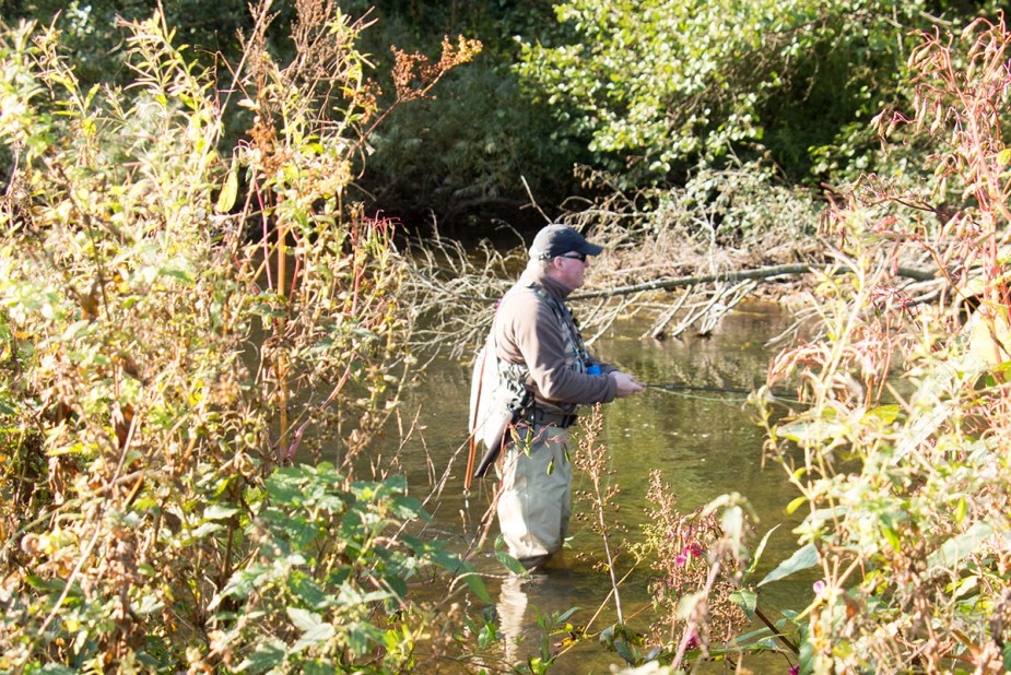 Fliegenfischen ist nicht nur fangen, sondern auch Natur und Umgebung genießen.