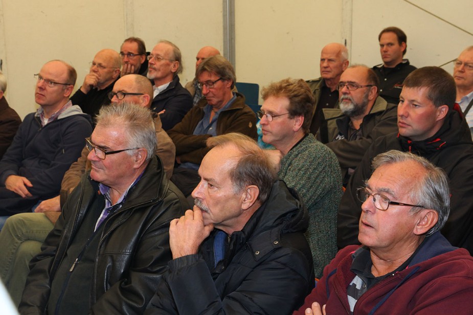 Großes Interesse bei den Vorträgen.