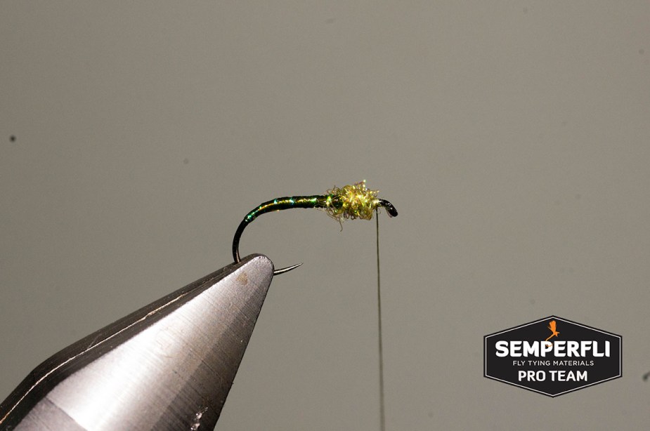 Schritt 3. Mit Icedubbing einen kleinen Knubbel machen.